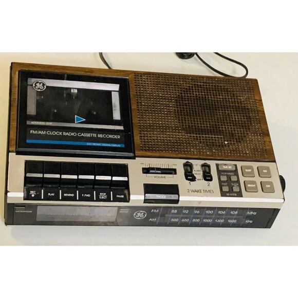 General Electric GE 7-4956B AM/FM Alarm Clock Radio Cassette Plays, No RW or FWD - Picture 1 of 10